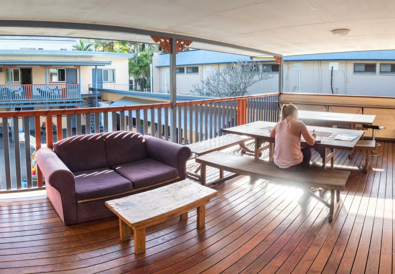 Castaways Backpackers Cairns Hostel Exterior photo